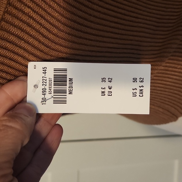 Abercrombie & Fitch Women's Brown ribbed and Tan Crop-top  NWT - Picture 4 of 7